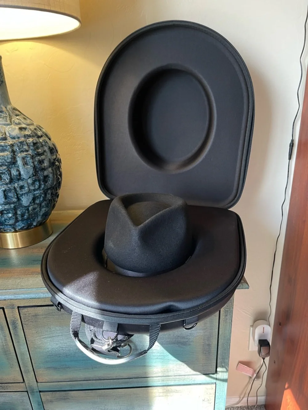 GIGI PIP Monroe Rancher Black Felt Wide Brim Hat with hat case - Picture 3 of 6